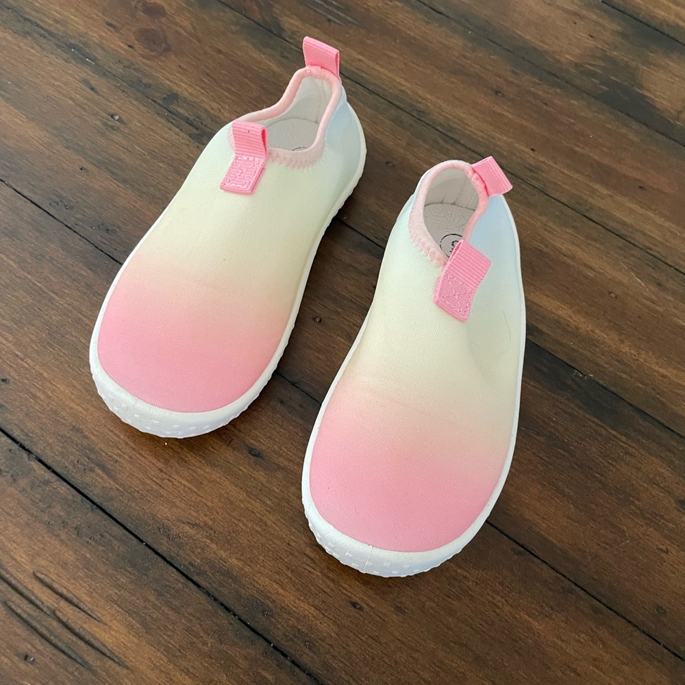 Toddler water shoes